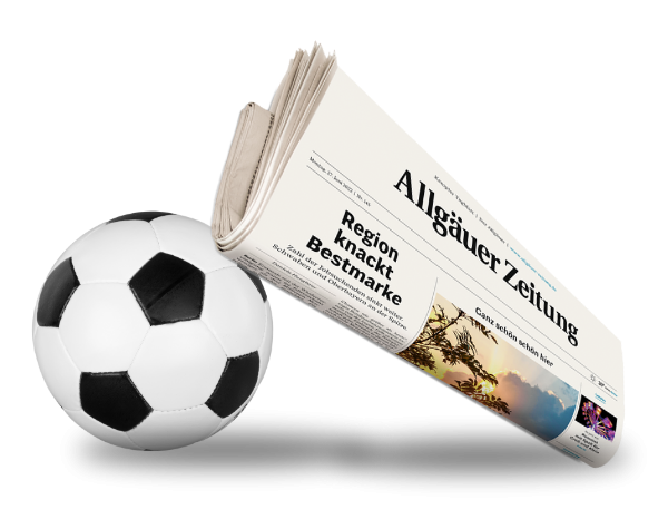 Zeitungsrolle mit Ball