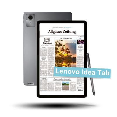 Ein Lenovo Tab Idea Tab zeigt die 'Allgäuer Zeitung' auf dem Bildschirm. Rechts lehnt ein Digital Pen am Tablet und links sind die Logos 'AZ+' und 'AZ e-Paper' sichtbar.